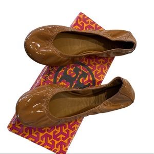 Tory Burch Eddie Ballet Flat size 9.5 Tan